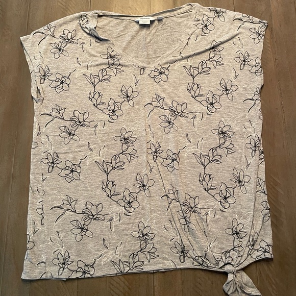 Reitmans T-Shirt, size Large - Picture 1 of 3